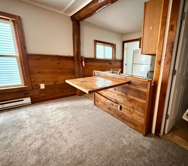 Building Photo - 4 Cortland St