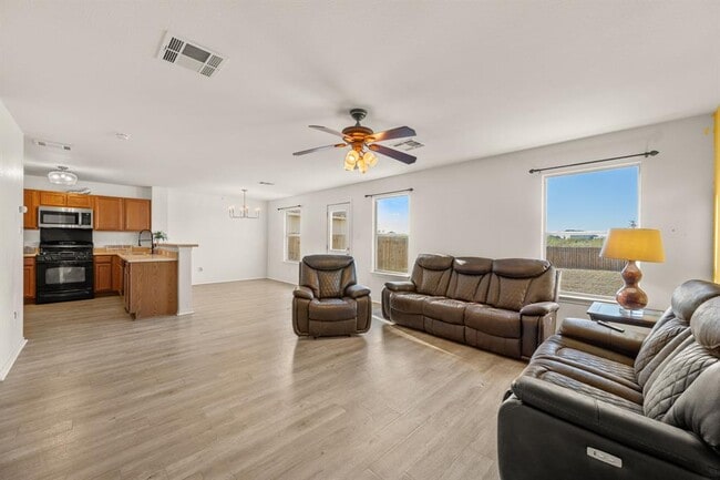 Building Photo - 1189 Shadow Creek Blvd