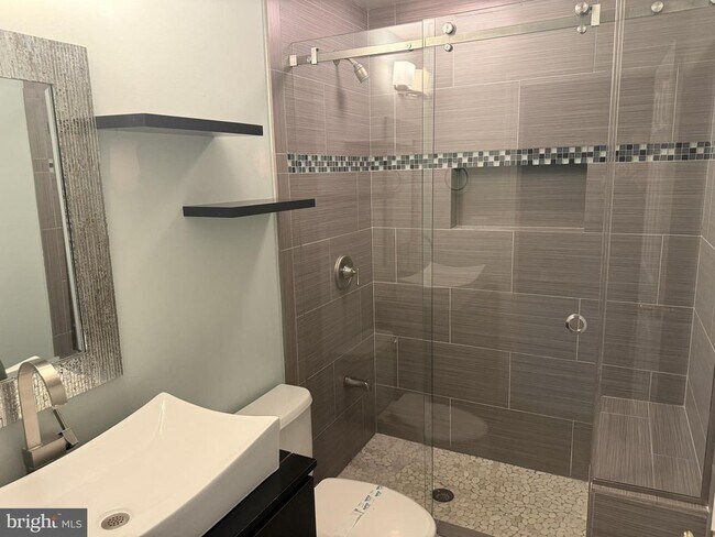 Building Photo - 2054 Madrillon Rd