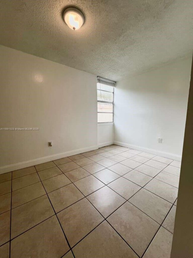 Building Photo - 6023 SW 69th St