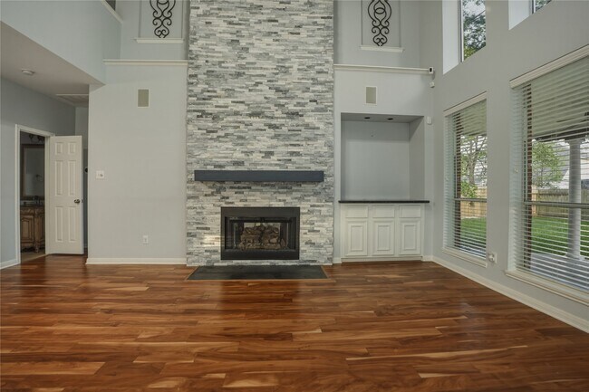 Building Photo - 2302 Marblecrest Ln