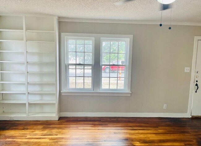 Building Photo - Charming 2BR House in Lubbock