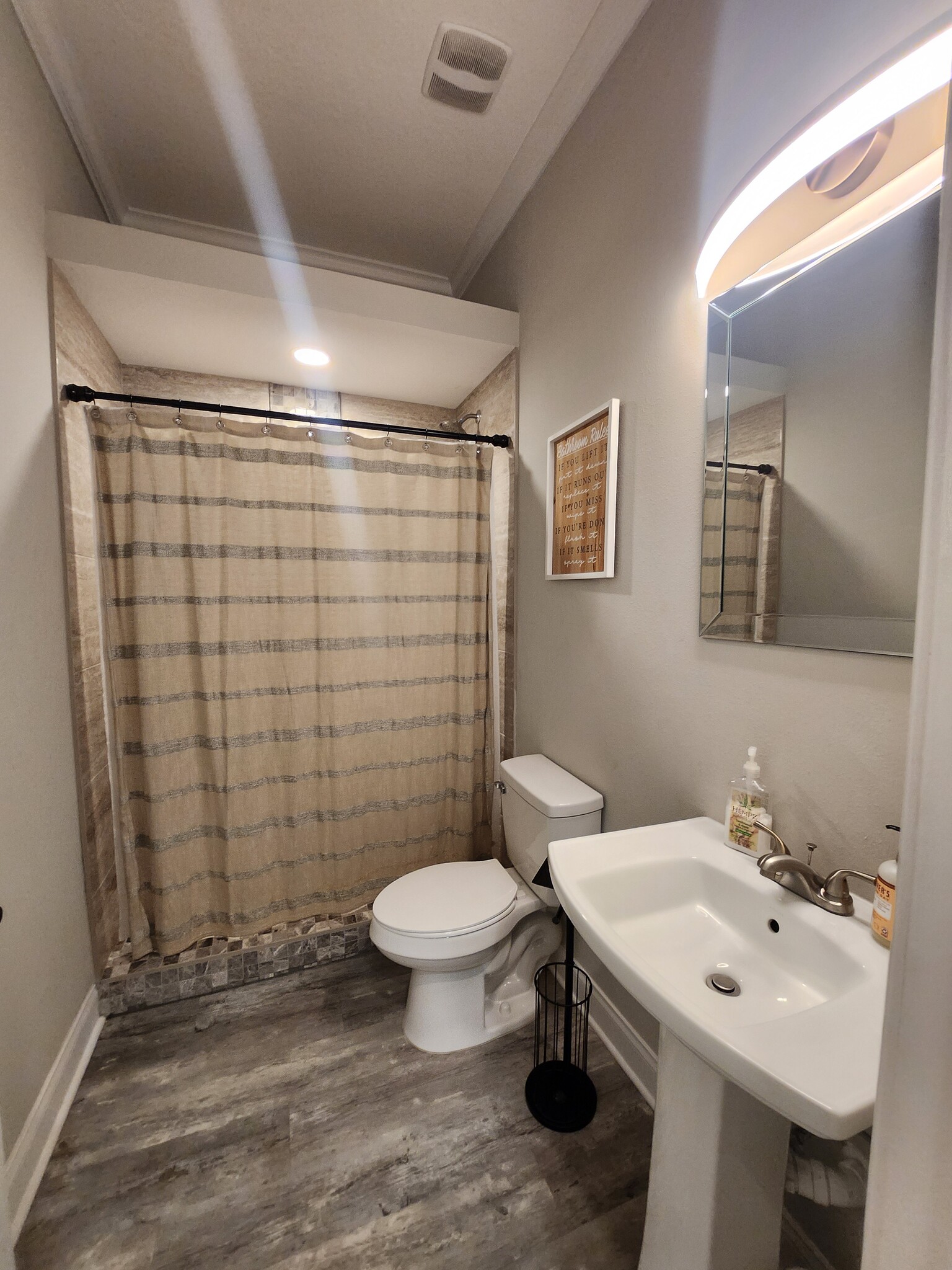 Building Photo - 4114 N Nebraska Ave