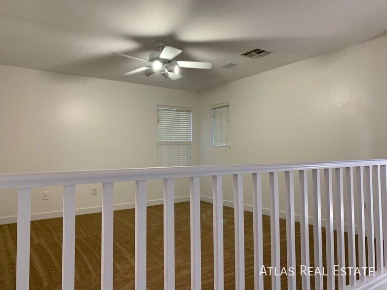 Building Photo - 4125 E Baylor Ln