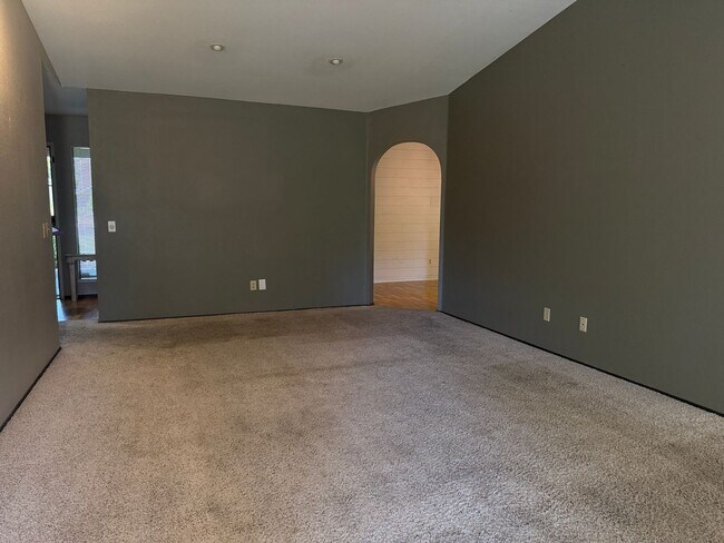 Building Photo - 5308 Angelina Ave