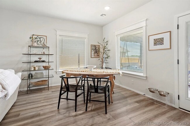 Building Photo - 7412 E 89th Pl N