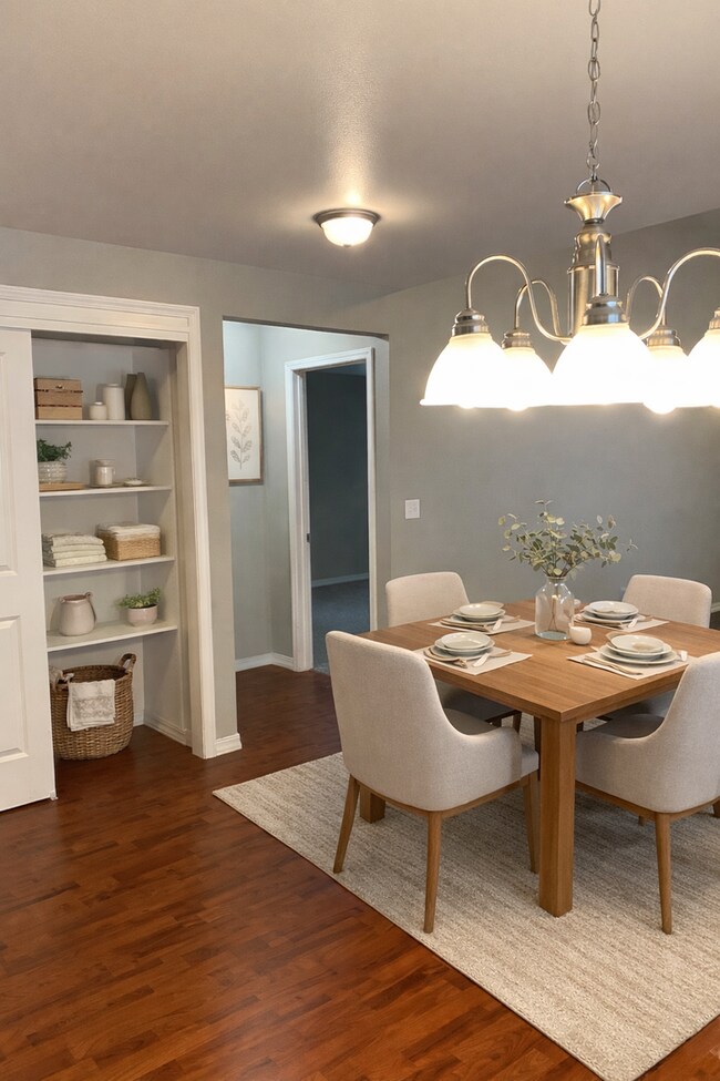 Building Photo - Moul309 (CWP)