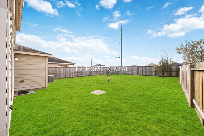 Building Photo - 16267 Silver Wing Ln