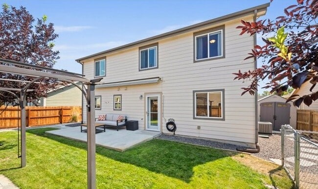 Building Photo - Beautiful 4 Bedroom in Loveland