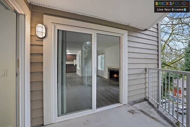Building Photo - Nestled in the serene Eastgate neighborhood, Bellevue!
