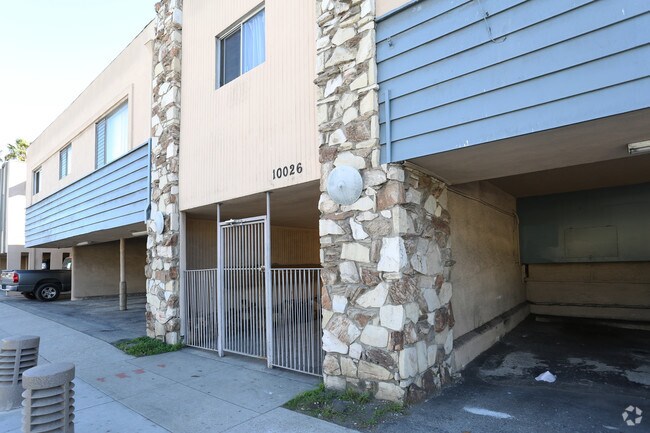 Building Photo - 10026 Palms Blvd.,
