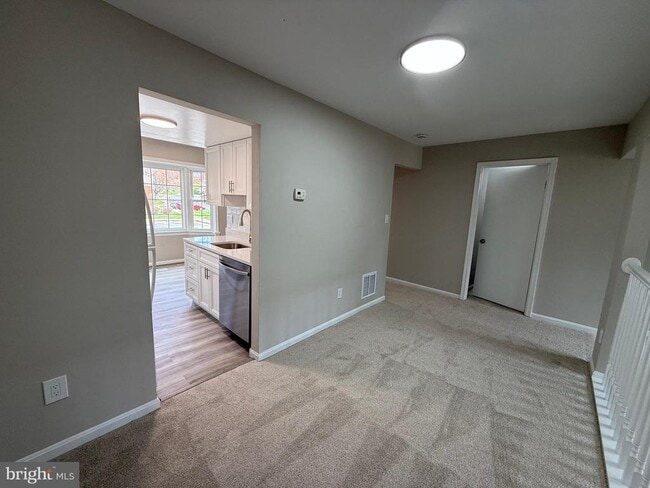 Building Photo - 4924 McFarland Dr