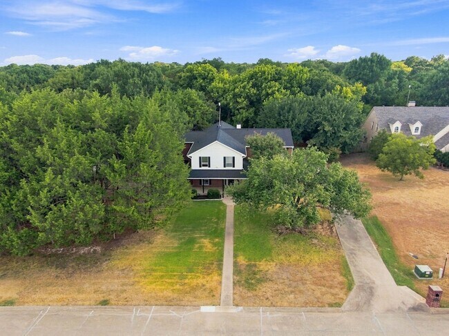 Building Photo - 7030 Pecan Creek Cir