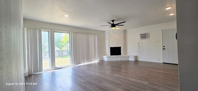 Building Photo - North Central Greater Harmony Hills Area