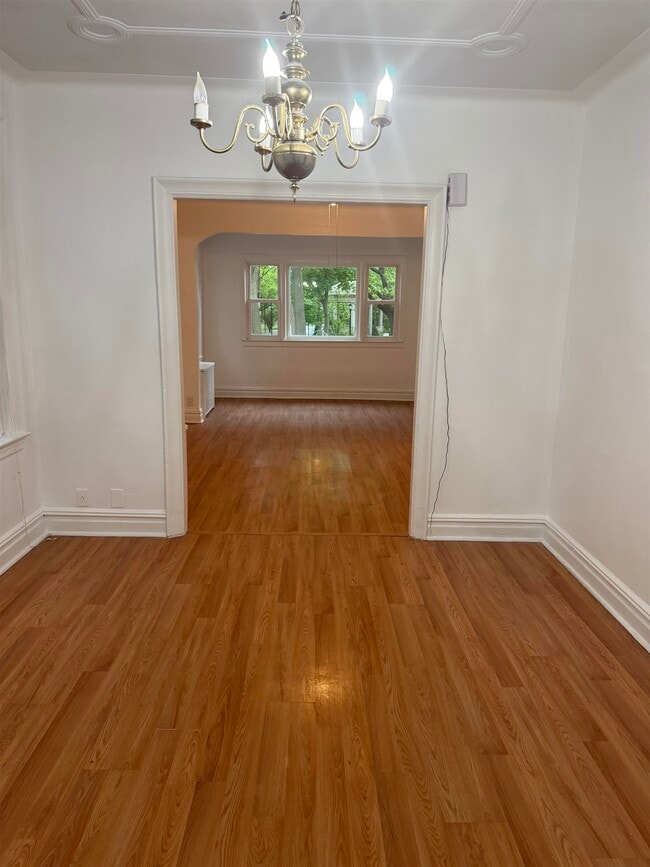 Building Photo - 187 W 48th St