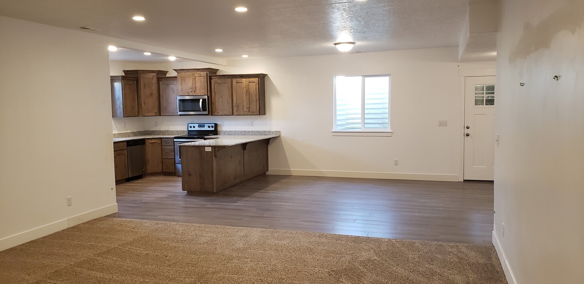Building Photo - 1102 N 700 W