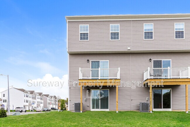 Building Photo - 204 Sandy Rdg Rd