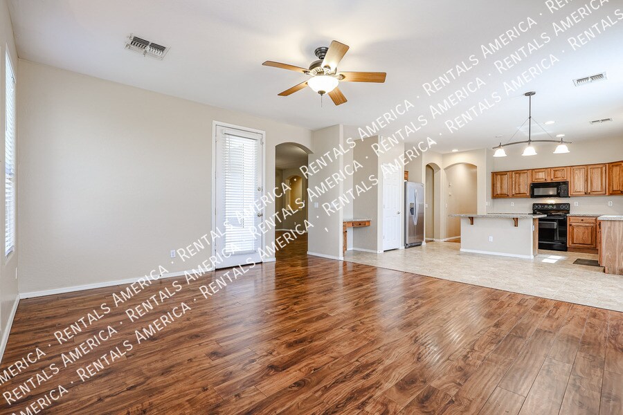 Building Photo - 6974 S Scott Dr