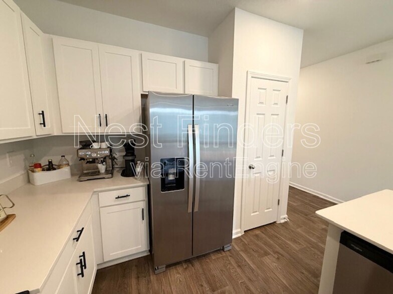 Building Photo - 12743 Barrack Ln