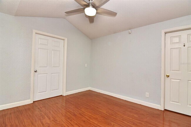 Building Photo - 7033 Easter St
