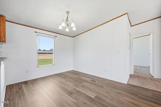 Building Photo - 1385 Live Oak Rd