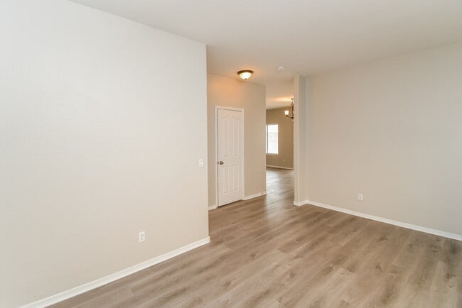 Building Photo - 10915 E Verbina Ln