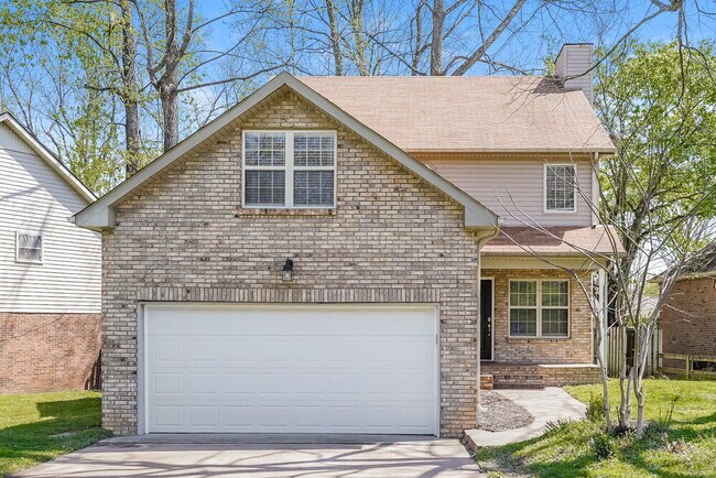 Primary Photo - 116 Sunset Cir