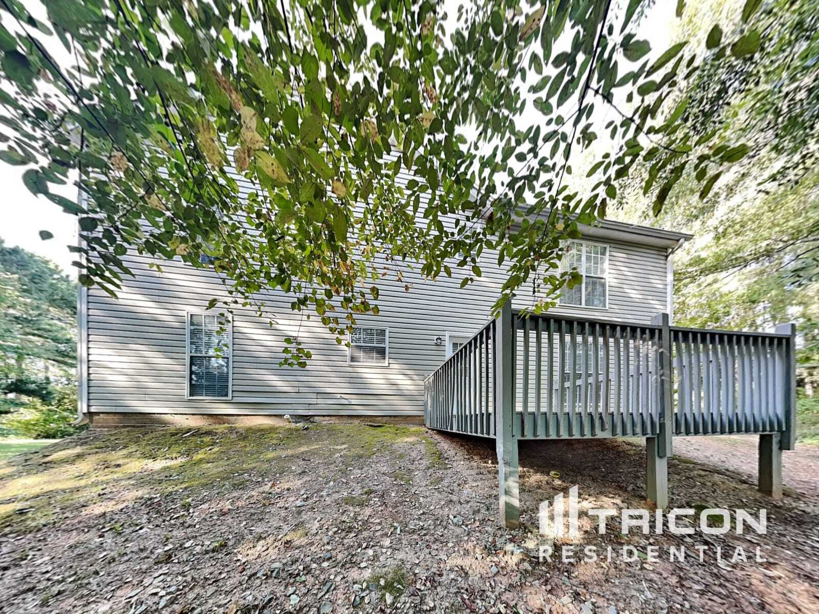 Building Photo - 10587 Village Trail