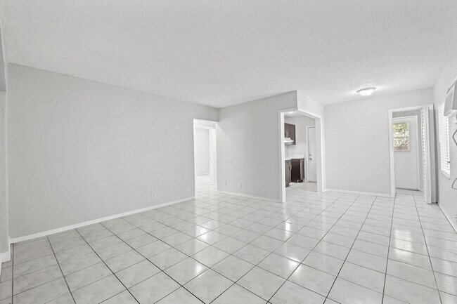 Building Photo - 1409 NW 7th Ave