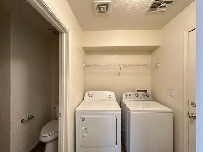 Building Photo - Grand Canyon Terrace