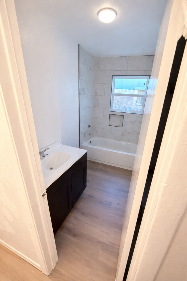 Building Photo - Remodeled 2BR Home w/ Fenced Yard – Only $1,495