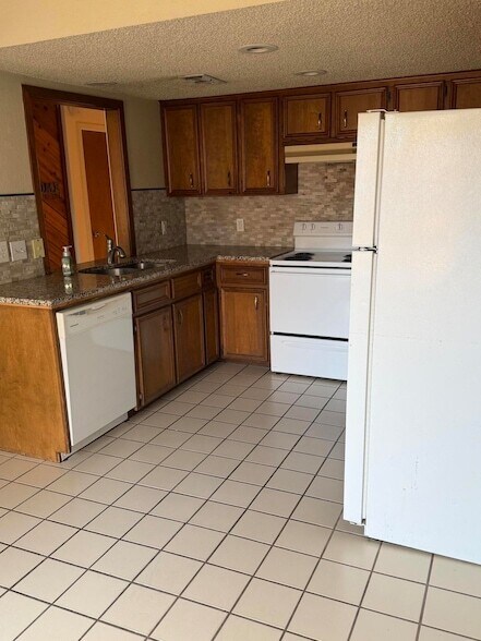 Building Photo - 7203 Memphis Ave