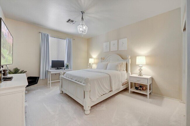 Building Photo - 7723 E Phantom Way