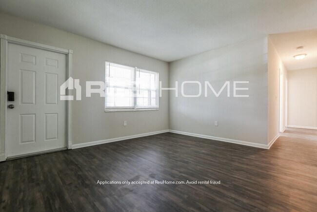 Building Photo - HOME FOR RENT!! ONE MONTH FREE!