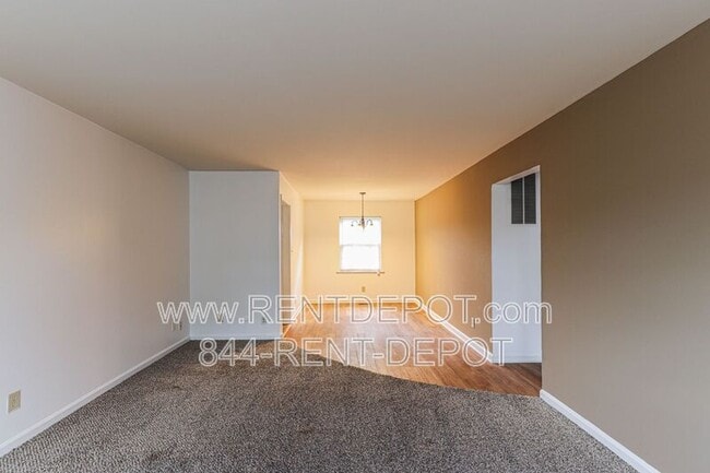 Building Photo - 2821 Ravenswood Dr