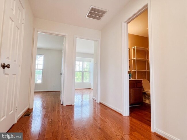Building Photo - 5635 Gosling Dr