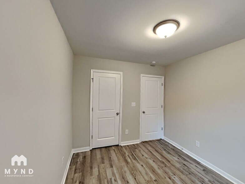 Building Photo - 331 Ashigan St