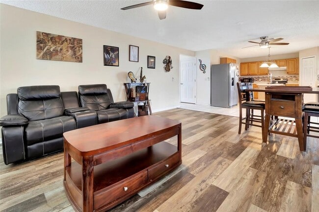 Building Photo - 16012 Lanesboro Ct