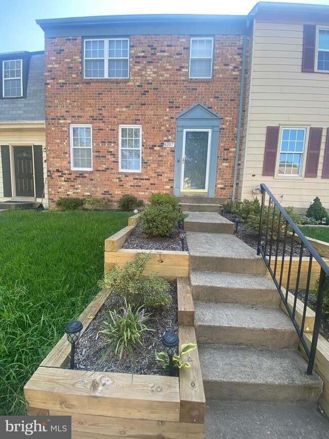 Building Photo - 8207 Stationhouse Ct