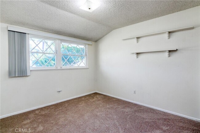 Building Photo - 11543 Swinton Ave