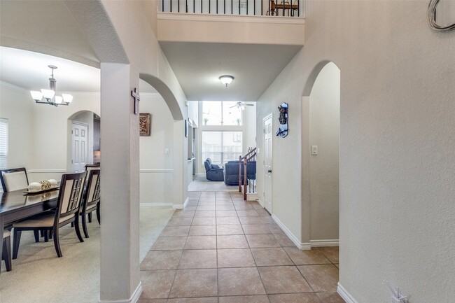 Building Photo - 9412 Fenway Dr