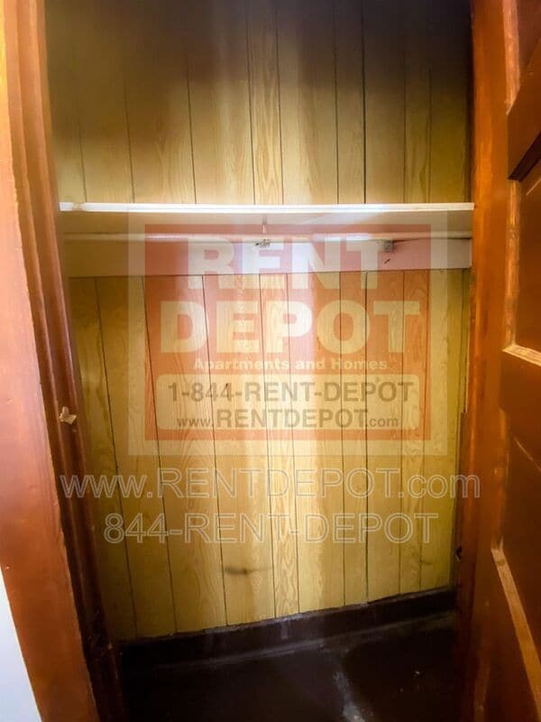 Building Photo - 1731 S Kerth Ave