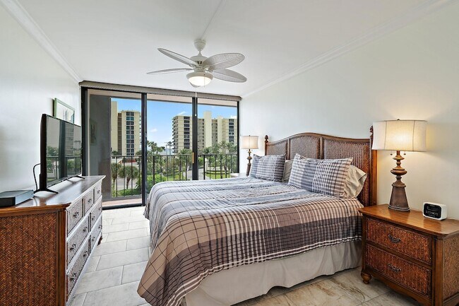 Building Photo - 225 S Beach Rd