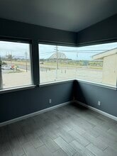 Building Photo - 2716 Main St