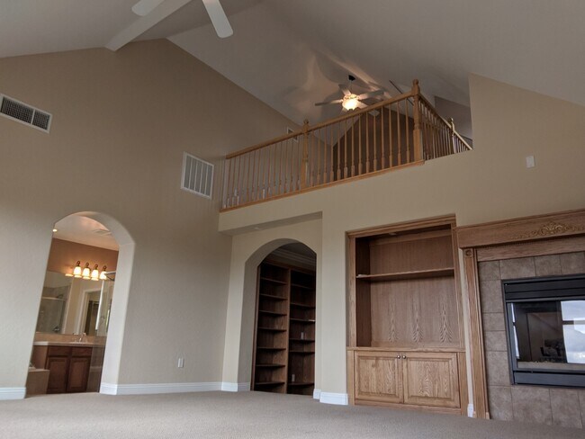 Building Photo - 9149 Tudor Park Pl
