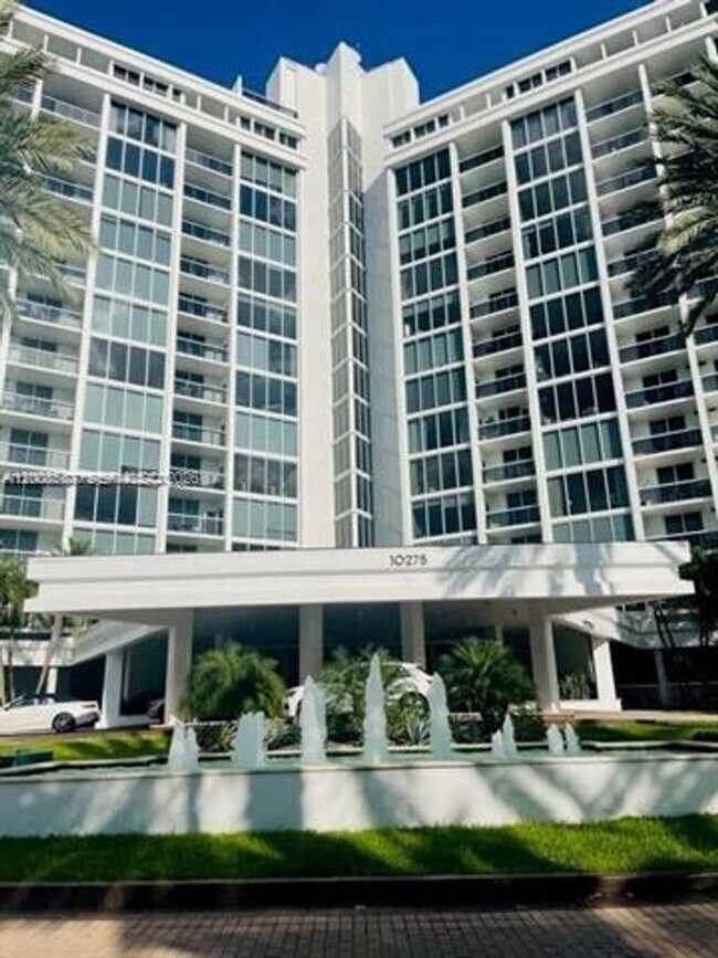 Building Photo - 10275 Collins Ave