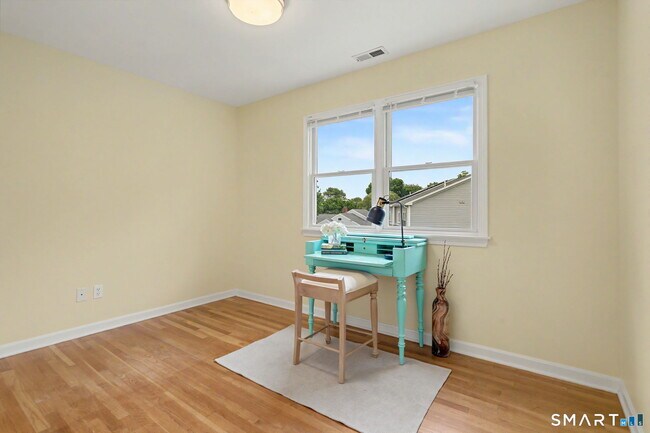 Building Photo - 211 Hunyadi Ave
