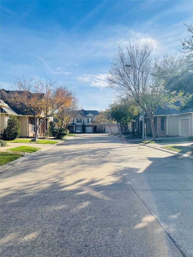 Building Photo - 815 Sterling Creek Cir