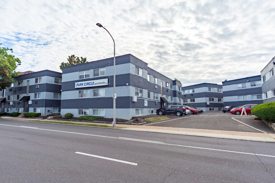 Building Photo - The Park Circle Apartments