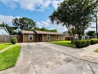 Building Photo - 2413 Kingsdale Dr